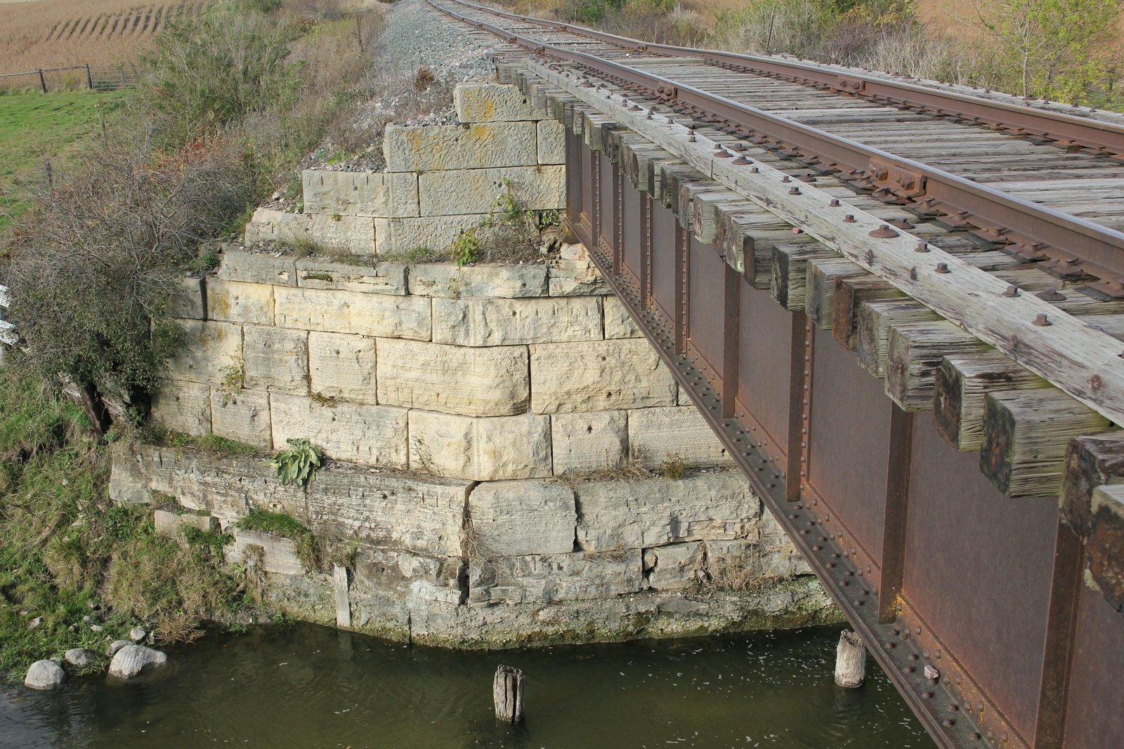North abutment